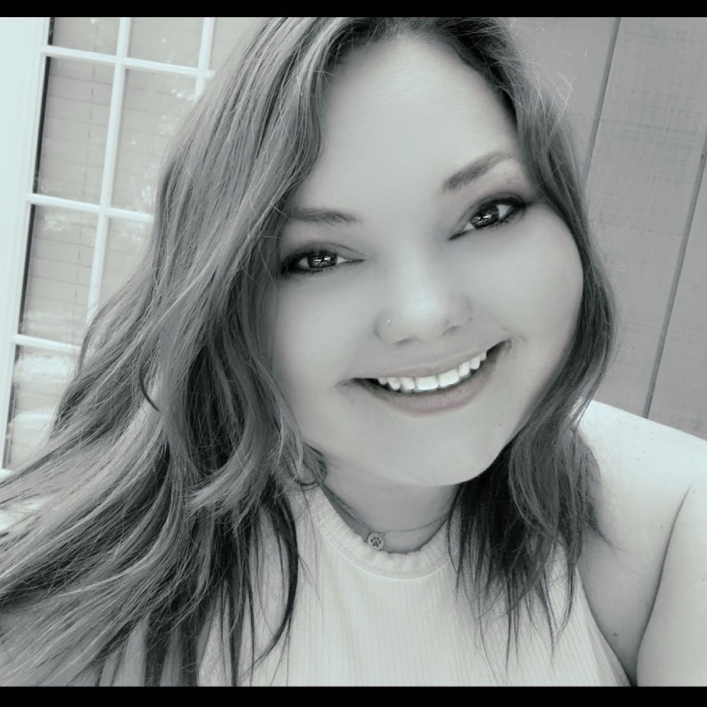 Meet your Posher, Amber...  Hello everyone